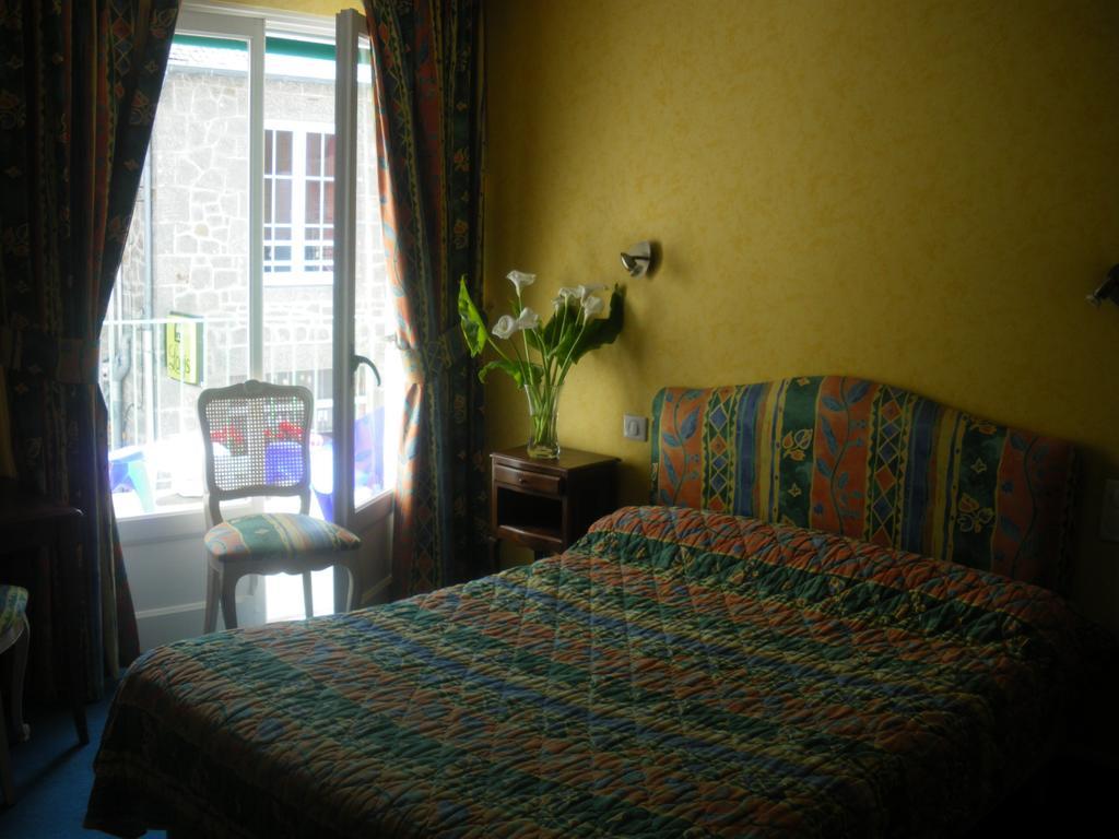 A L'Abri Des Vents Bed and Breakfast Saint-Jean-le-Thomas Værelse billede