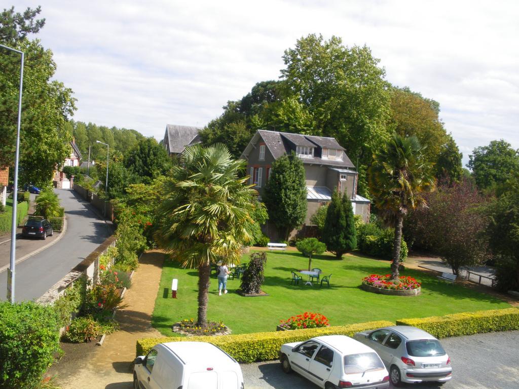 A L'Abri Des Vents Bed and Breakfast Saint-Jean-le-Thomas Eksteriør billede