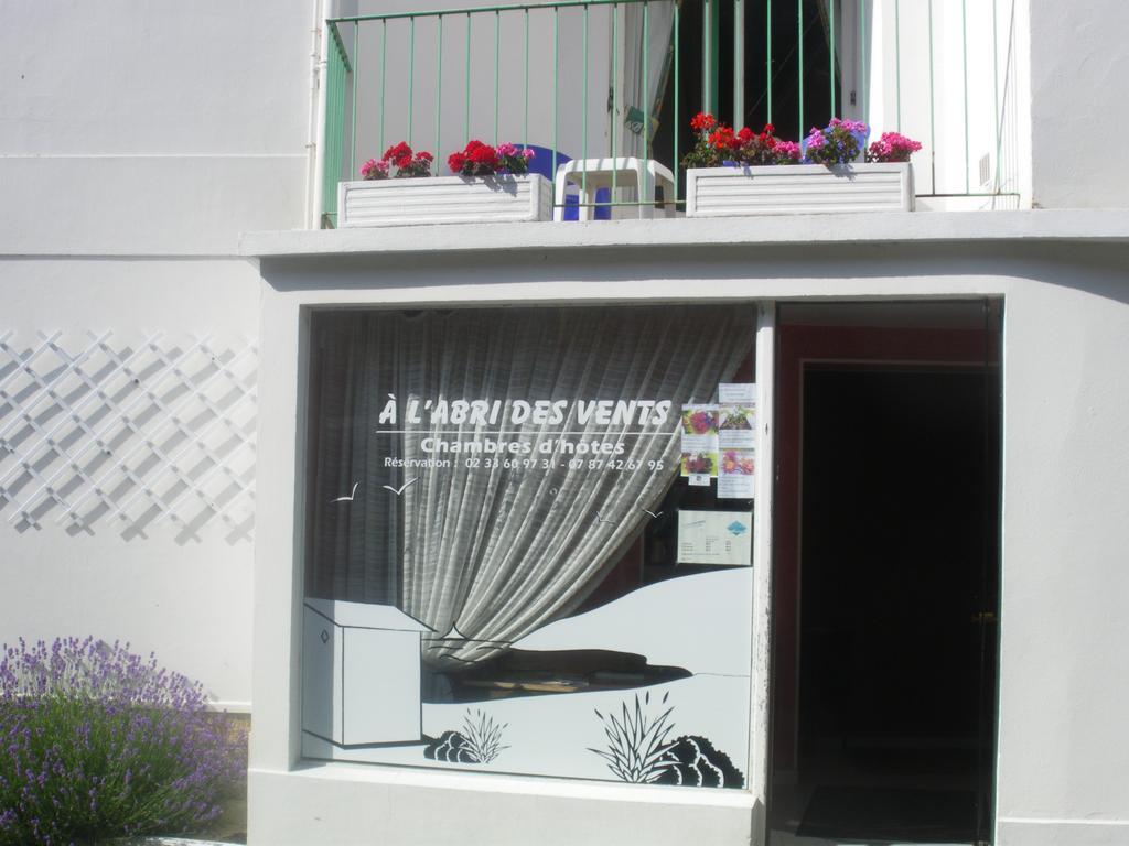 A L'Abri Des Vents Bed and Breakfast Saint-Jean-le-Thomas Eksteriør billede