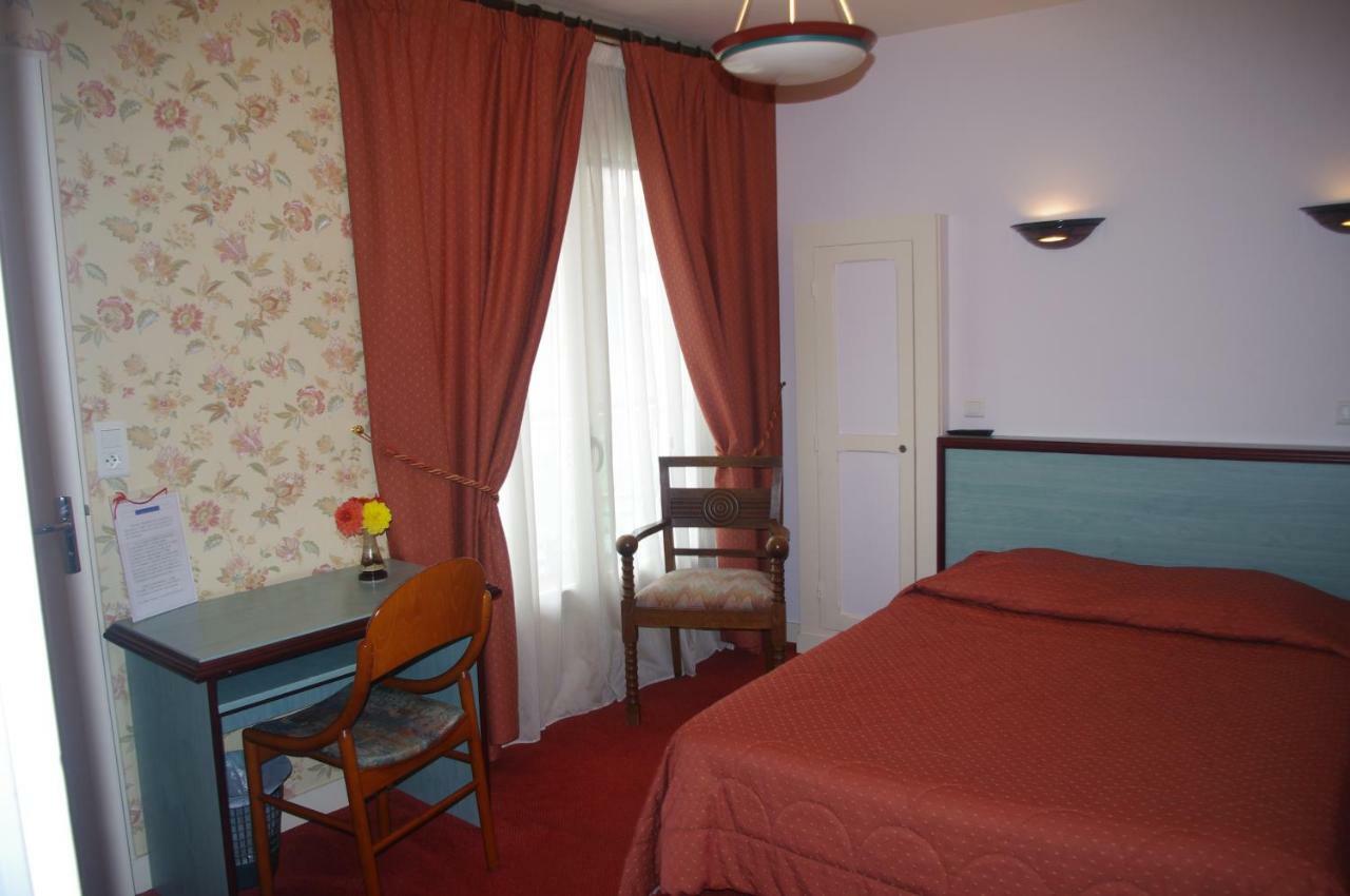 A L'Abri Des Vents Bed and Breakfast Saint-Jean-le-Thomas Eksteriør billede